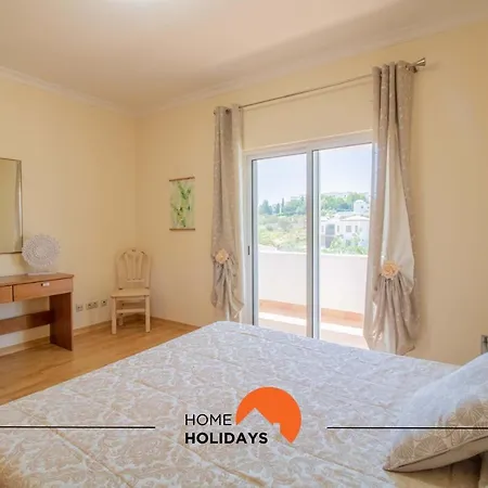 #102 V5 Clube By Holidays Holiday home