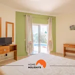 #102 V5 Clube By Holidays *